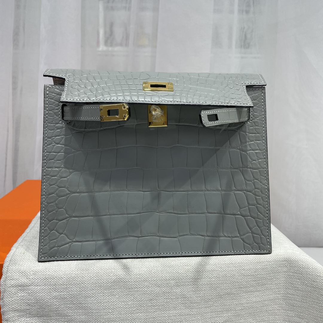 Hermes Kelly Danse Evercolor Bag In Light Grey Crocodile Niloticus Leather